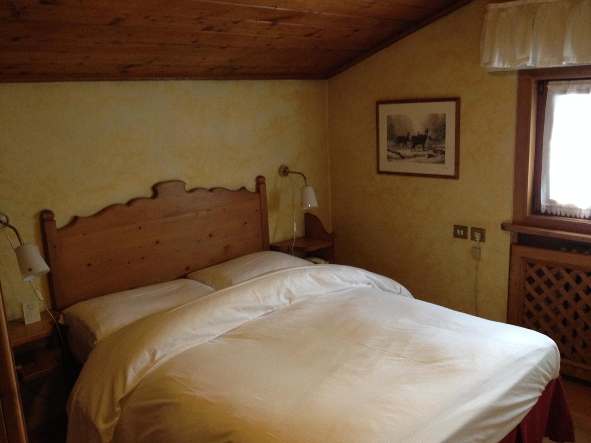 Meuble Villa Neve Cortina dʼAmpezzo Exterior foto