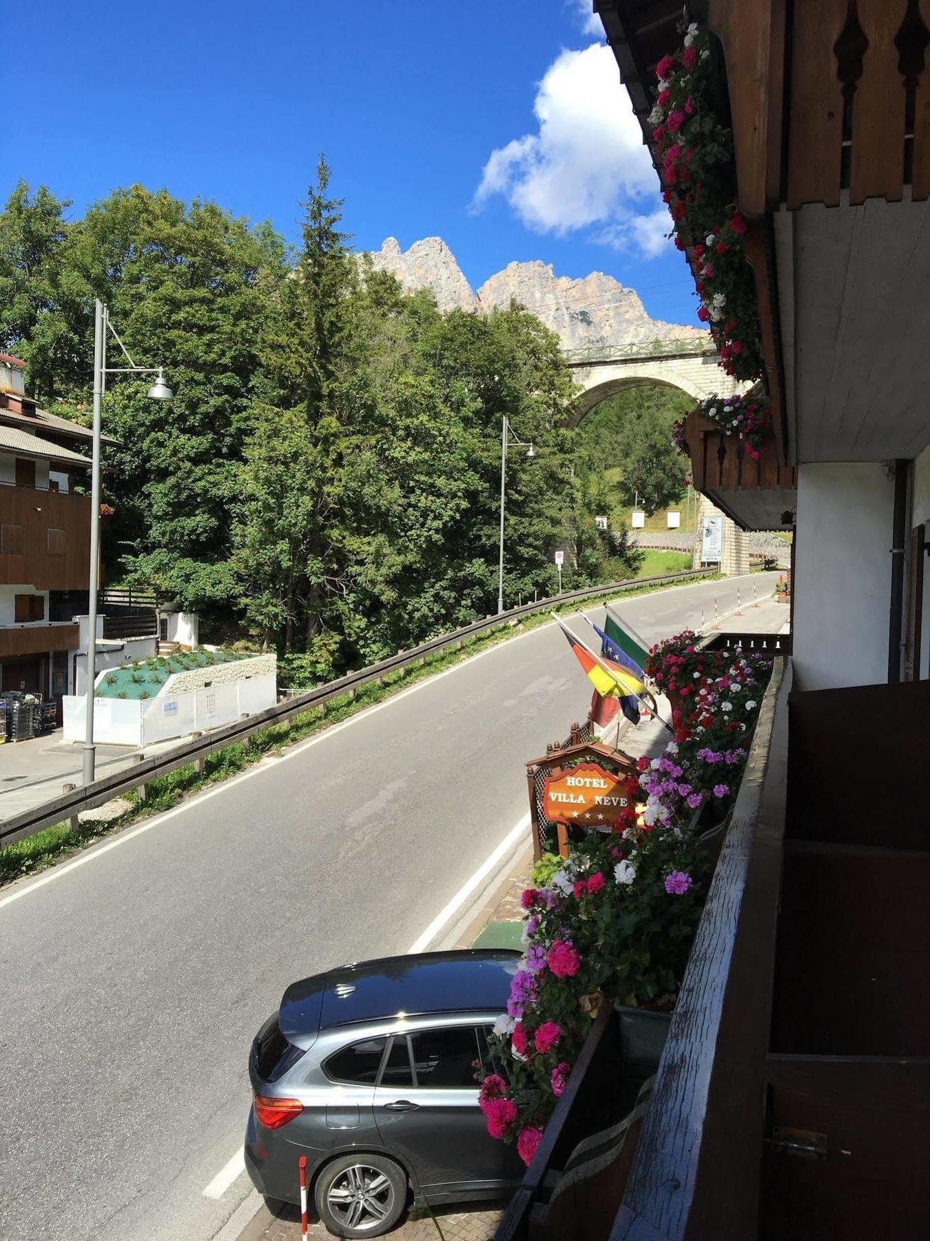 Meuble Villa Neve Cortina dʼAmpezzo Exterior foto